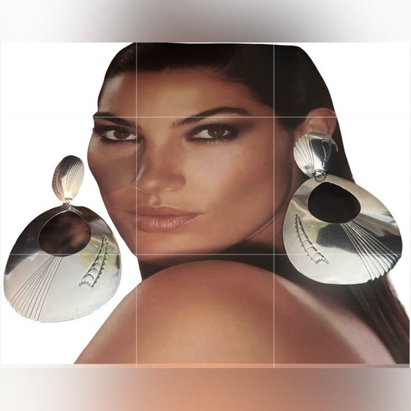 Jewelry - Vintage Silver Earrings